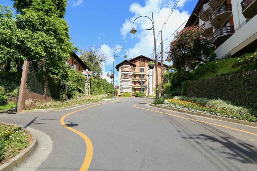 Conhecer a Rua Torta de Gramado